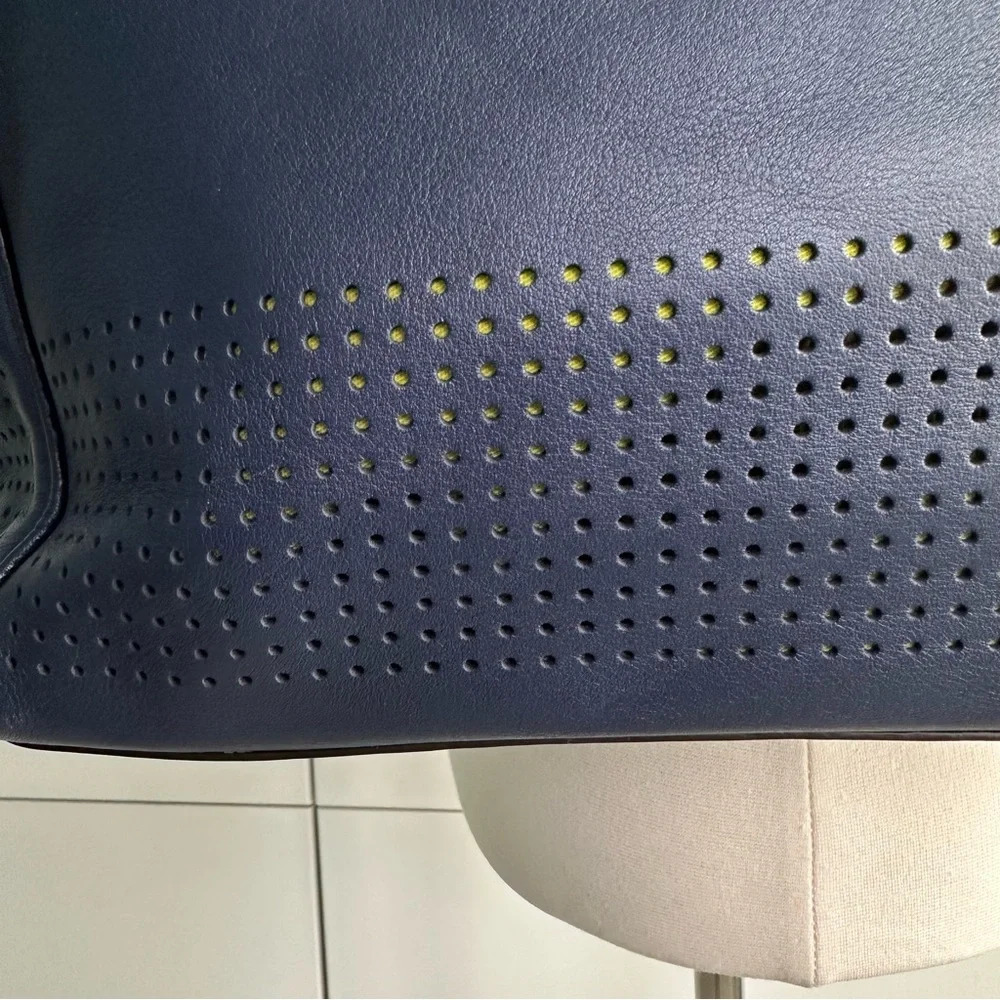 COACH Y2K Legacy Carryall Tote Navy Blue Citrine Perforated Shoulder Bag 22390 - Picture 8 of 15